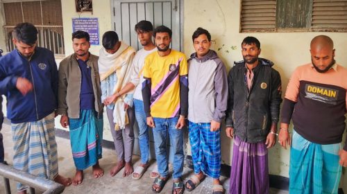 অভিযানে পুলিশের ওপর হামলা, ২আসামি ছিনতাই, গ্রেপ্তার ১