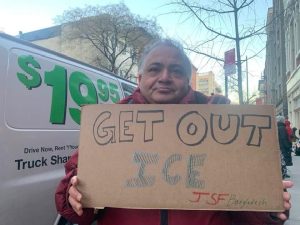 ট্রাম্পের বিরুদ্ধে যুক্তরাষ্ট্রজুড়ে বিক্ষোভ