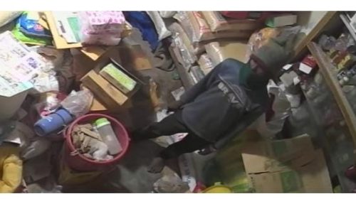 দুমকি উপজেলায়, সাতটি দোকানে চুরি