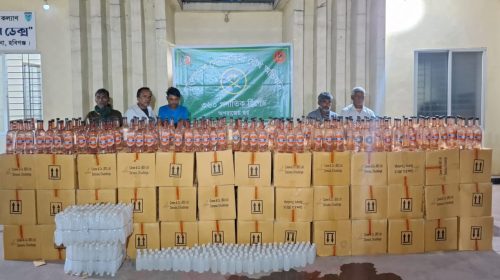 হবিগঞ্জের বানিয়াচং সেনাবাহিনীর মাদক বিরুদ্ধী অভিযানে নবীগঞ্জে বিপুল পরিমাণের মদ, নগদ টাকা সহ ৫ জন আটক