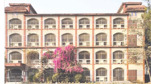 মোশাররফ হোসেন খান চৌধুরী নিউইয়র্কে ট্যাক্সি চালিয়ে দেশে ৬ শিক্ষাপ্রতিষ্ঠান করেছেন