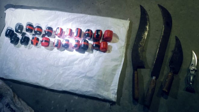 রাজশাহীতে পরিত্যক্ত ২১টি ককটেল উদ্ধার