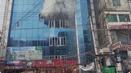 চট্টগ্রামে বিপণিকেন্দ্রে ভয়াবহ আগুনে নিহত- ২