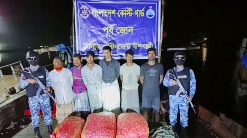 অবৈধ আর্টিসানাল ট্রলিং বোট