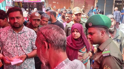 আদমদীঘিতে অতিরিক্ত দামে মাংস বিক্রি, ৬ দোকানিকে জরিমানা