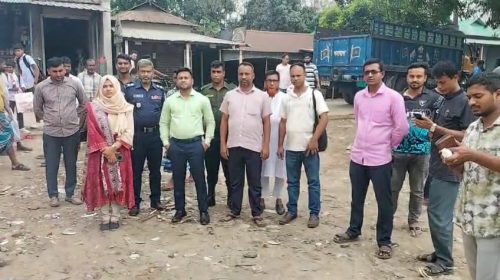 শ্রীপুরে মেয়াদোত্তীর্ণ ও স্যাম্পল ওষুধ বিক্রি: ৩ ফার্মেসিকে জরিমানা