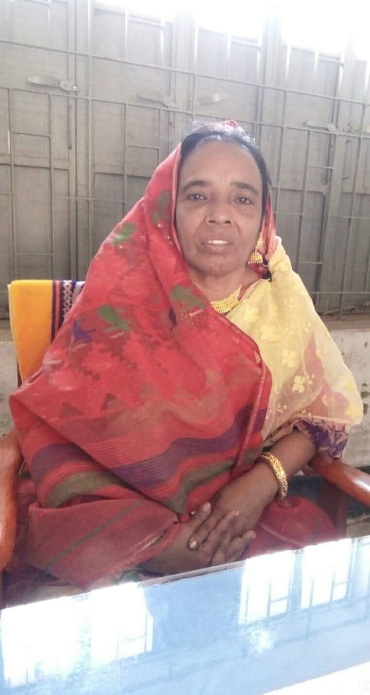 রাজবাড়ীতে রিকসার চাকায় গলায় ওড়না পেঁচিয়ে সাংবাদিকের মায়ের মৃত্য