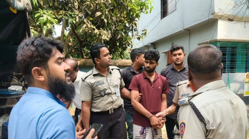 নওগাঁ জেলার পোরশায় নেশাগ্রস্থ ছেলেকে ভ্রাম্যমাণ আদালতে তুলে দিলেন বাবা