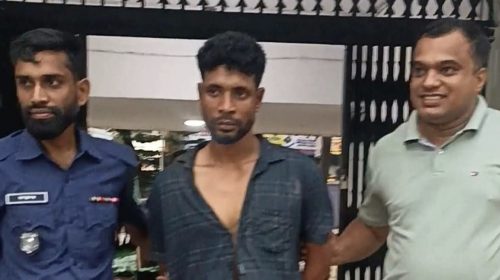 কুড়ালের আঘাতে বন্ধুর হাতে বন্ধু খুন